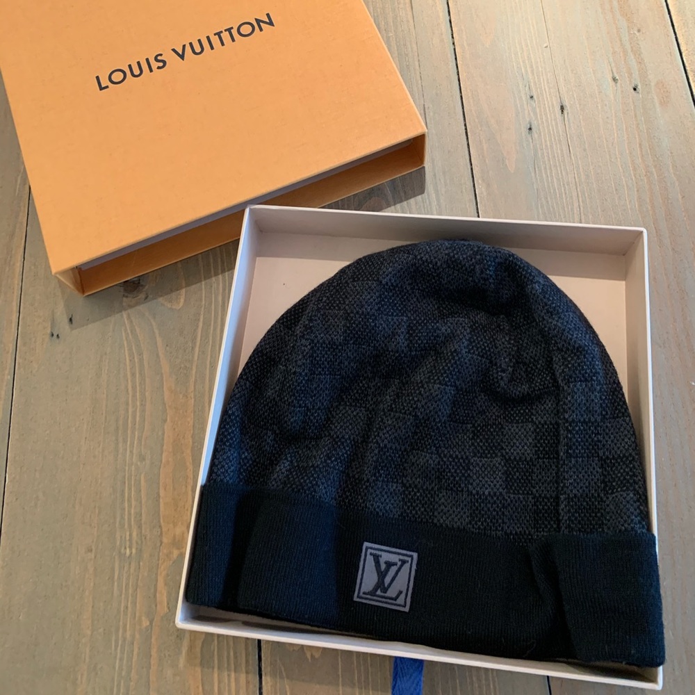 LOUIS VUITTON PETIT DAMIER HAT NM